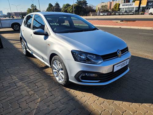 Volkswagen (VW) Polo Vivo 1.6 Hatch Style