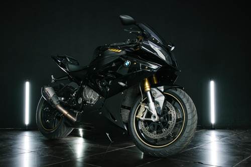 BMW S1000RR (146 kW)