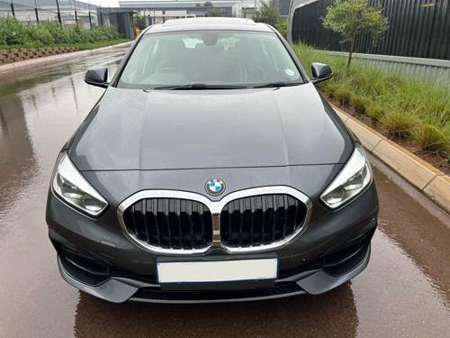 BMW 118i (F40) Auto