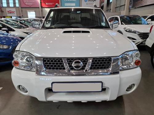 Nissan Hardbody NP300 2.5 TDI Double Cab 4x4