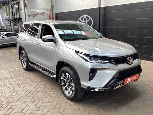 Toyota Fortuner VI 2.4GD-6 Raised Body Auto