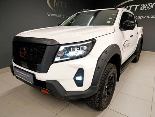 Nissan Navara 2.5 DDTi Pro-4X Warrior Double Cab 4x4