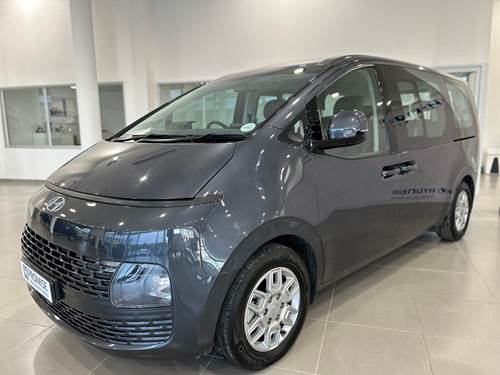 Hyundai Staria 2.2D Executive (9 Seater)