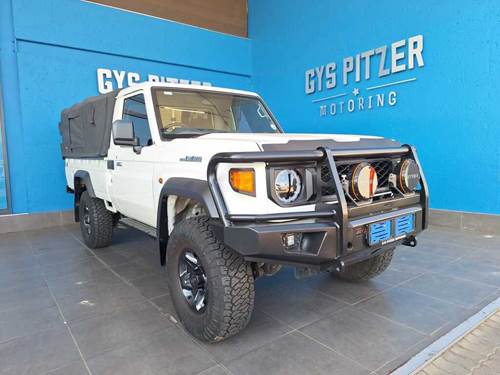 Toyota Land Cruiser 79 2.8 GD-6 Auto