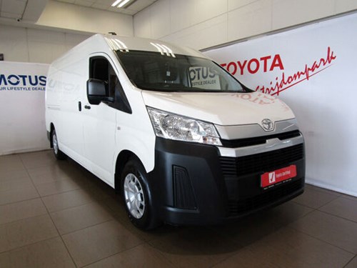 Toyota Quantum 2.8 SLWB Panel Van