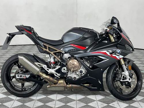 BMW S1000RR (152 kW)
