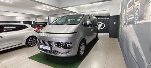 Hyundai Staria 2.2D Executive (9 Seater)